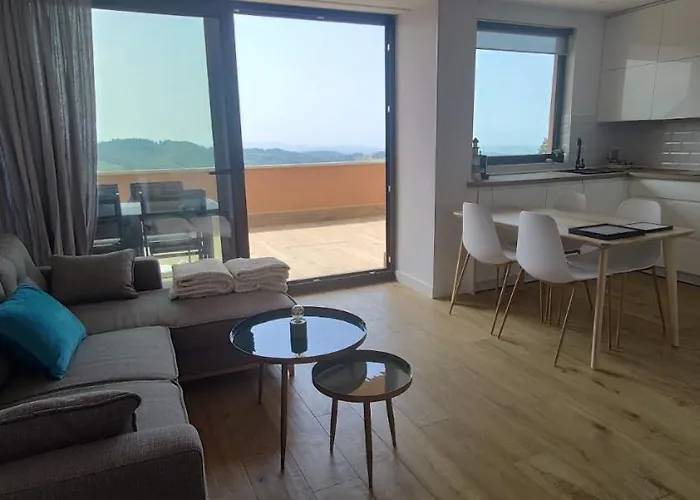 Mirador De * Canales (Cantabria)